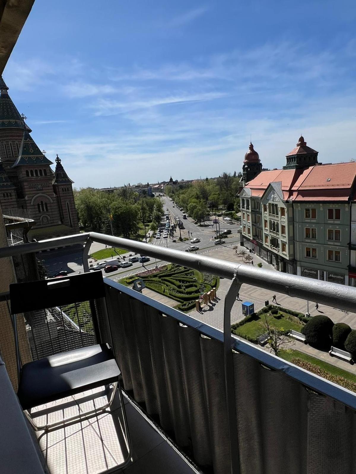 Center With Balcony Apartment Timisoara